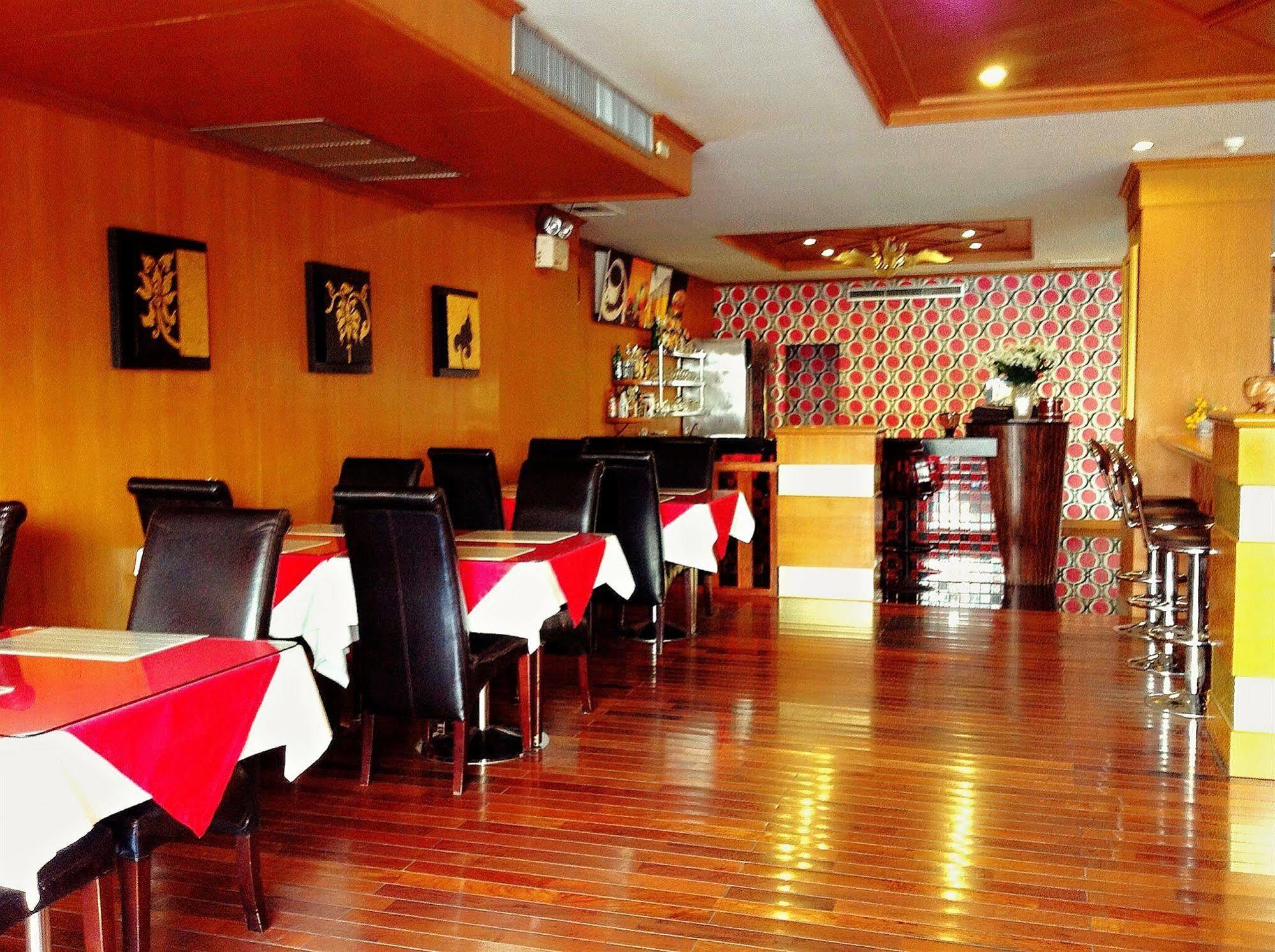 Dynasty Inn Патая Екстериор снимка